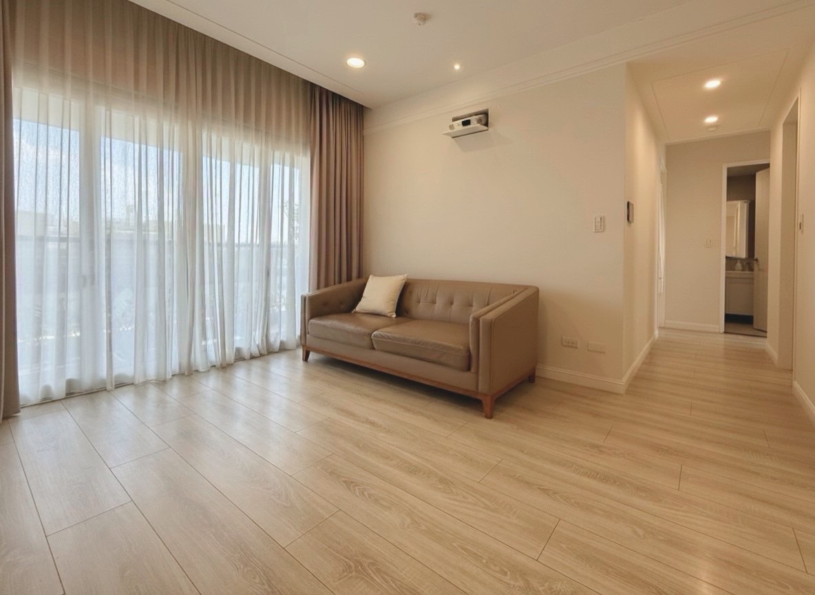 裕盛森邸 奶油系三房平車 客廳實景